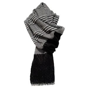 Sole Society Black And White Houndstooth Fringe Shawl Scarf